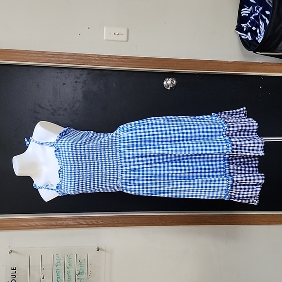 Draper James Dresses & Skirts - Draper James smocked gingham dress